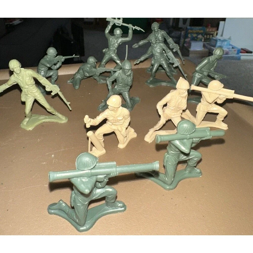 Lot of 13 Vintage 2” Plastic Army Men Soldiers Green Tan Bazooka Rocket Poses